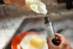 Brosse à Vaisselle avec Distributeur de Savon & Rechange SinkTech™