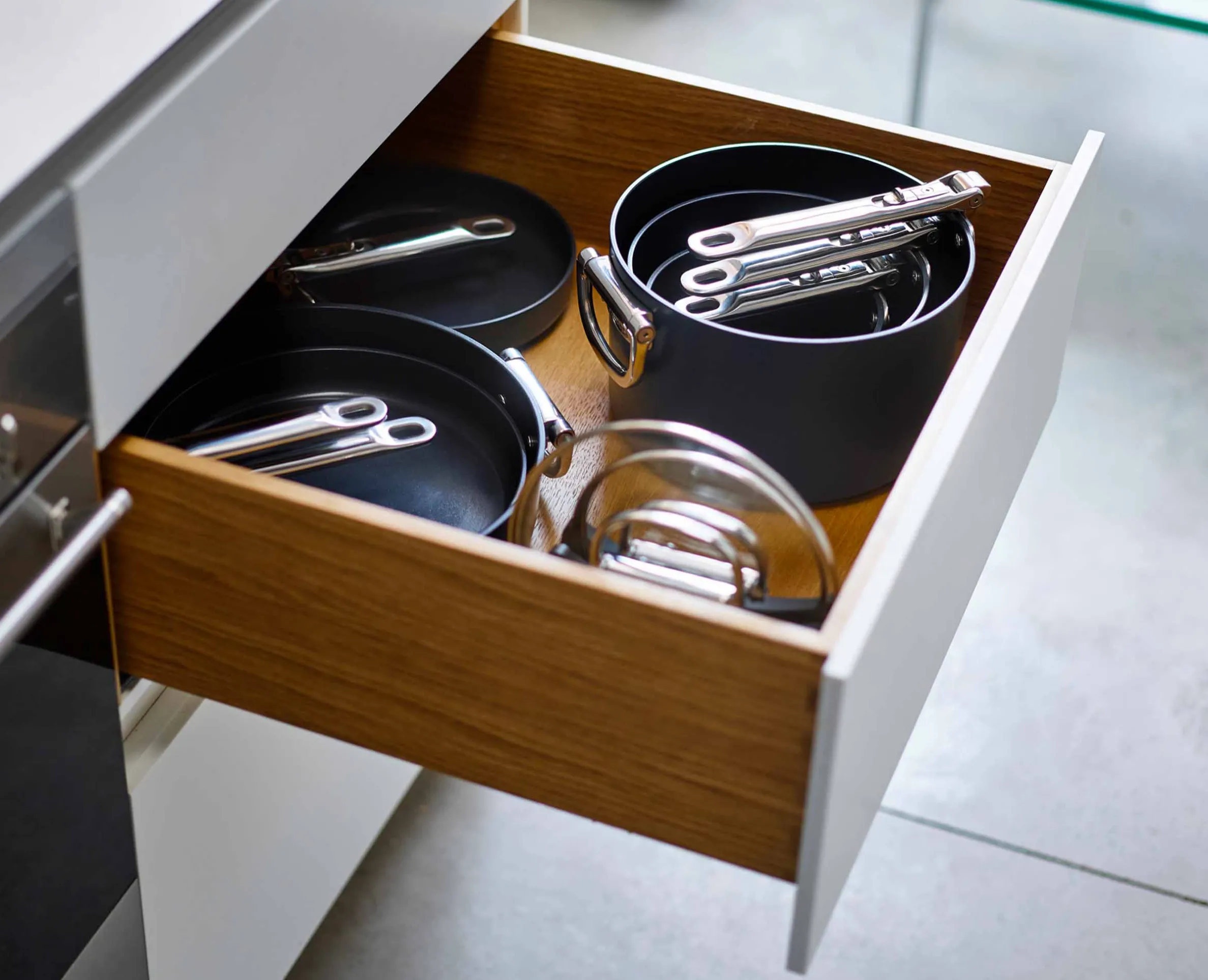 Casserole Space antiadhésive en céramique 19 cm bleue avec poignée pliante et couvercle