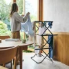 Ensemble séchoir à linge AirFrame™ 21 m en deux parties et cintre de séchage Petal™ 32 positions