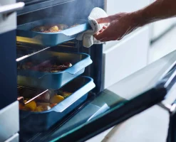 Grand plat à rôtir bleu Nest™ Oven