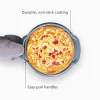 Moule à gâteau rond antiadhésif bleu Nest™ Bake, 23 cm
