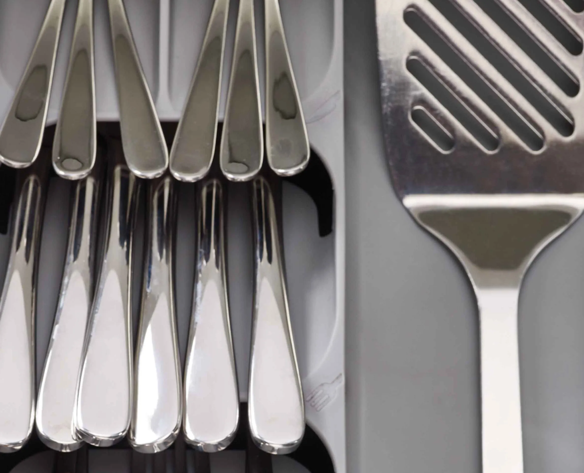Organisateur de couverts, d'ustensiles et d'accessoires en Gris DrawerStore™
