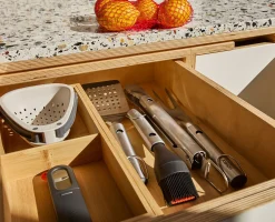 Pince de Barbecue Rétractable en Inox GrillOut™