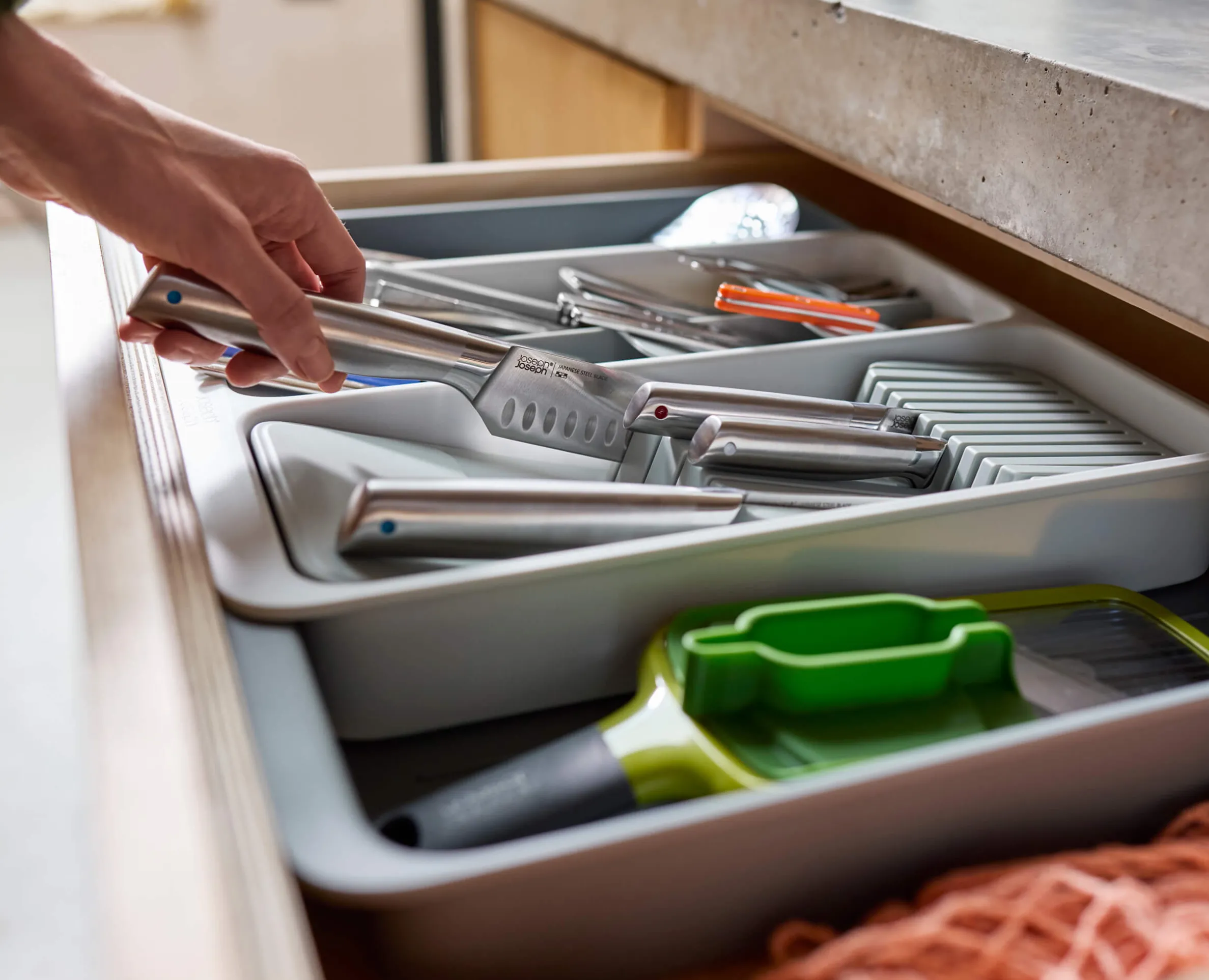 Range-Couverts et Couteaux Extensible et Étagé Drawerstore™