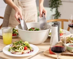 Saladier avec ensemble serveurs et moulin à sel et à poivre