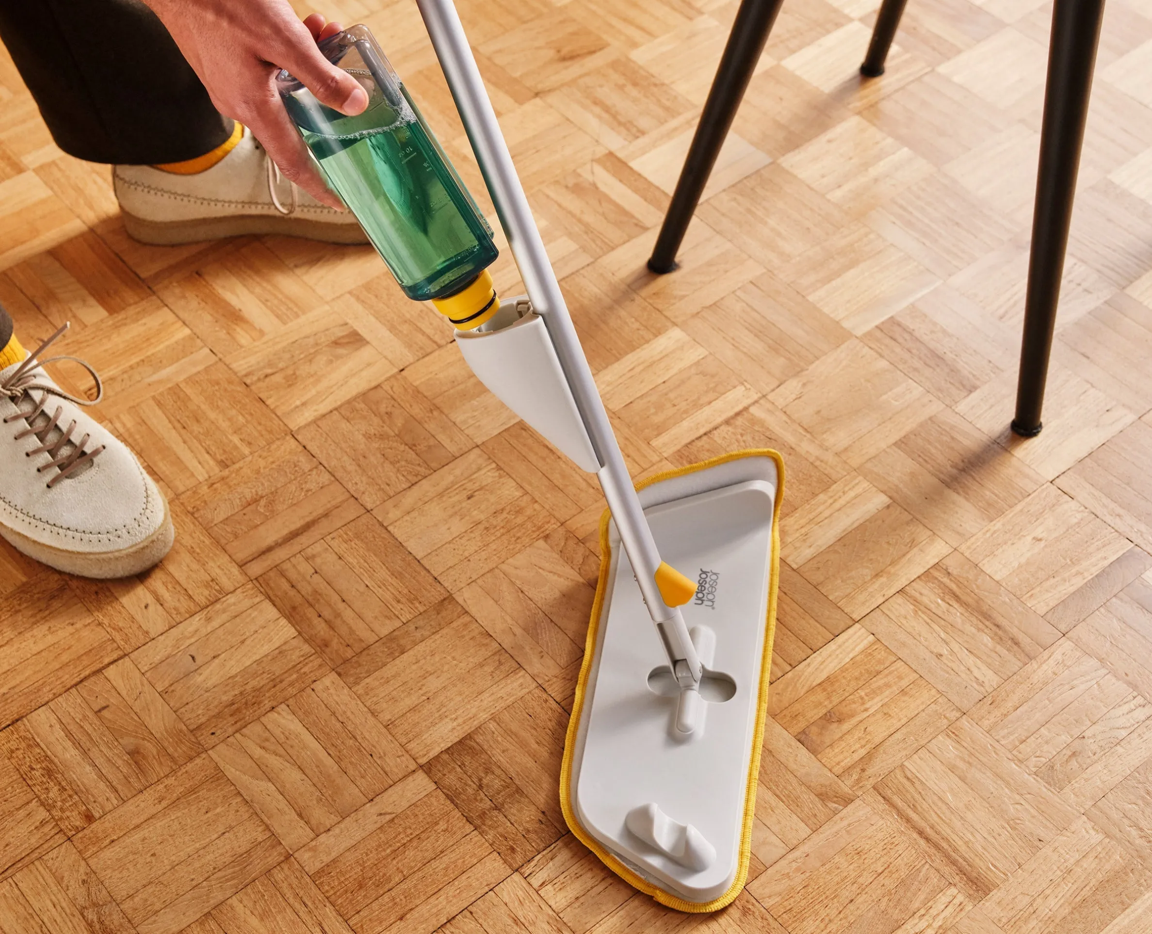 Serpillière à Spray 2-en-1 avec Tampon de Rechange CleanTech