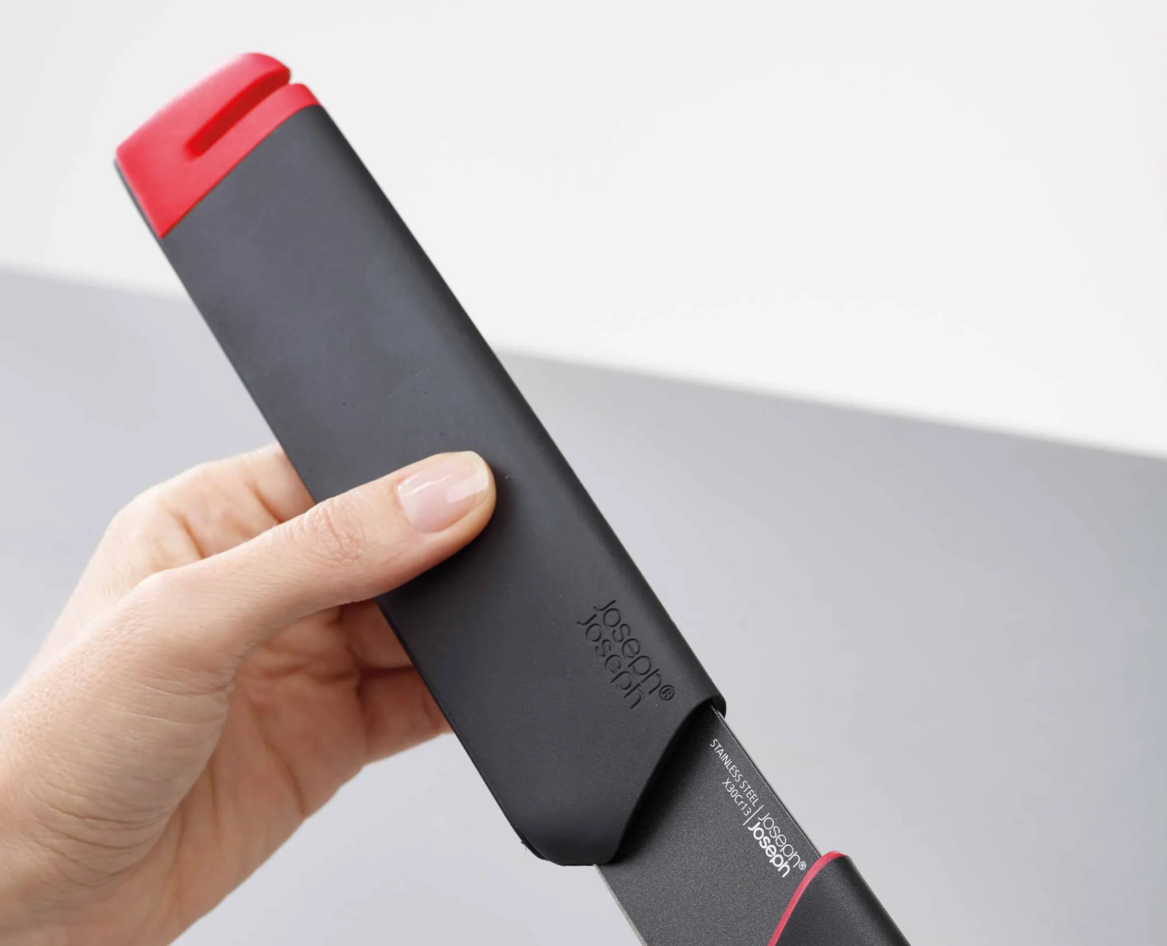 Set de 2 Couteaux de Cuisine avec Aiguiseur Intégré Slice&Sharpen™