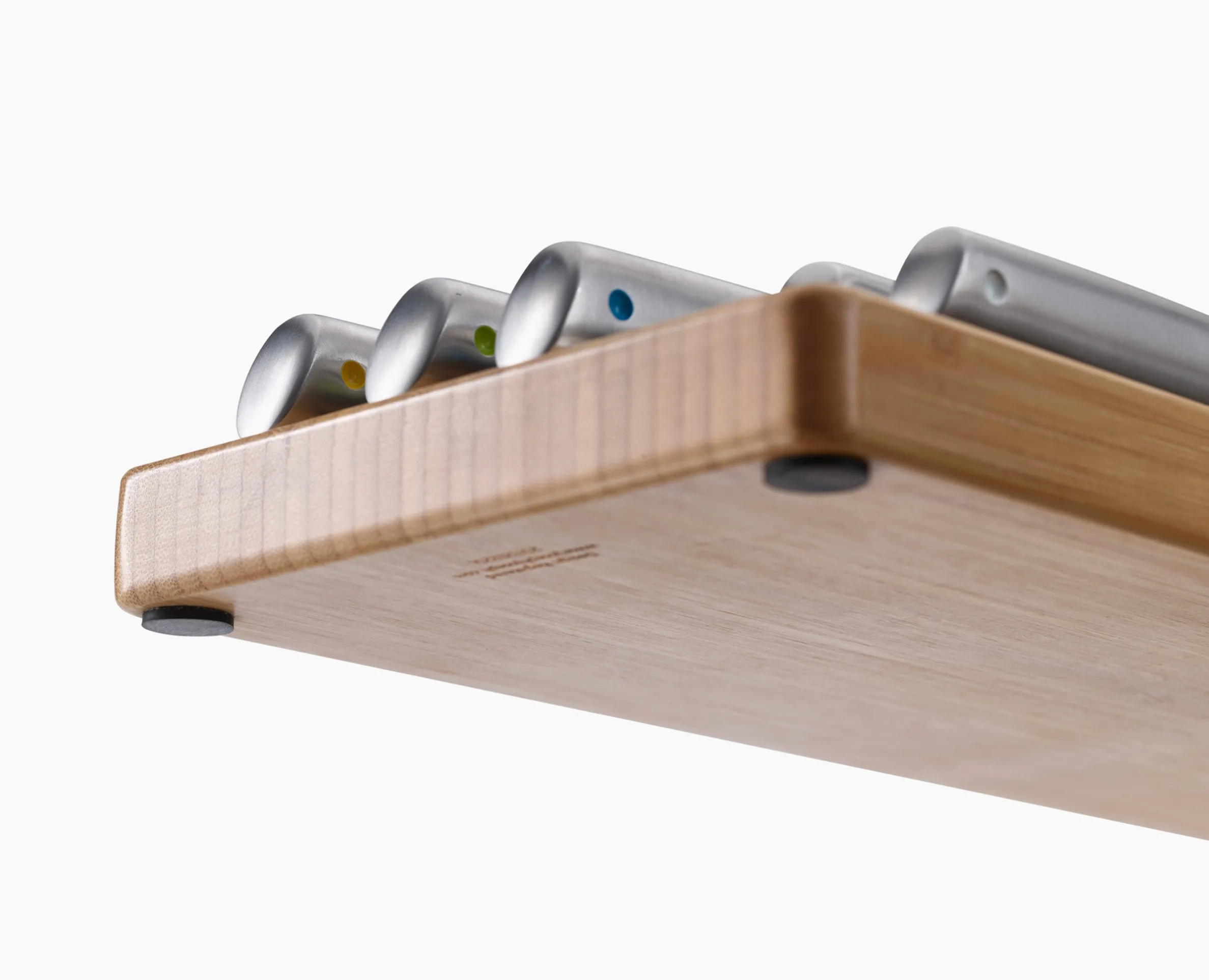 Socle en bambou Elevate™ pour couteaux en acier